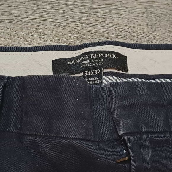 Banana Republic Men's 33X32 Chino Pants - Picture 7 of 7